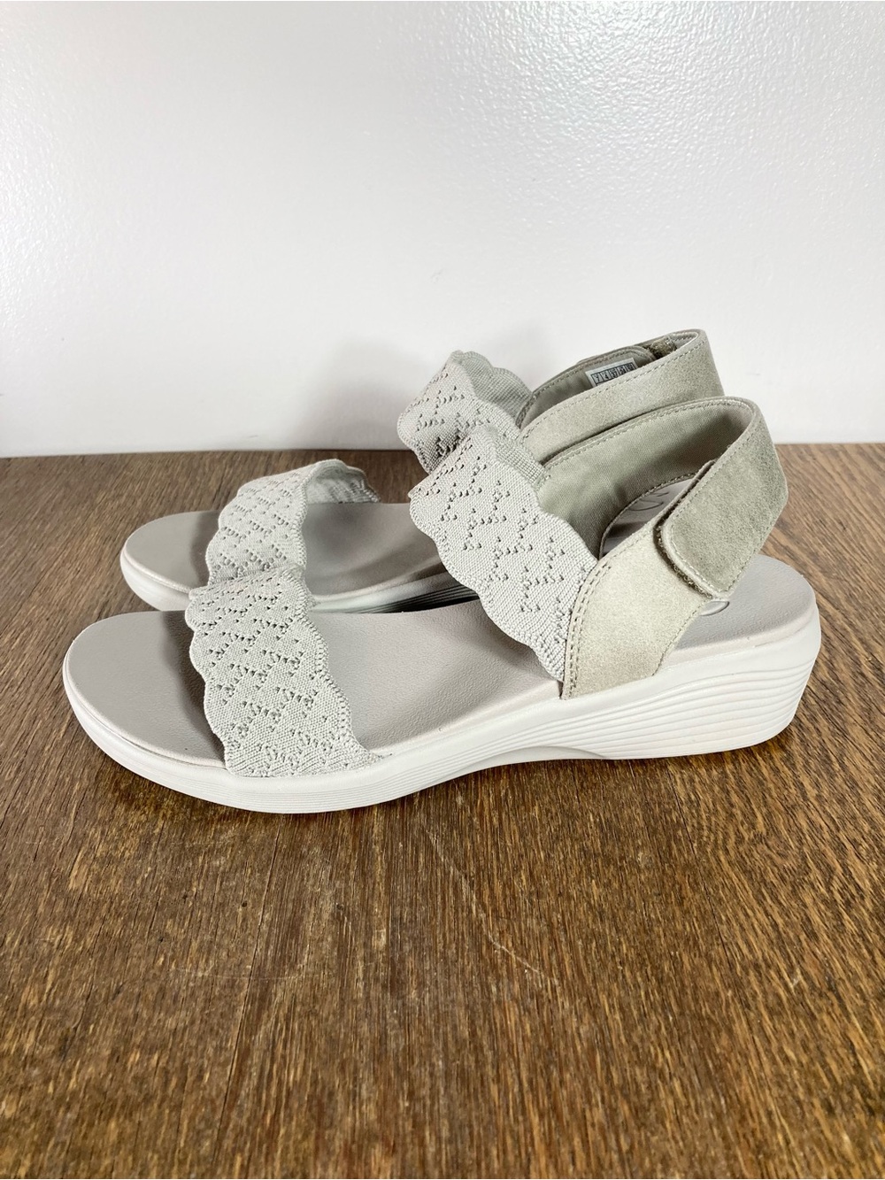 Skechers Arya-On the Rise Slingback Sandal Women’s Size 7 Taupe - Picture 2 of 9